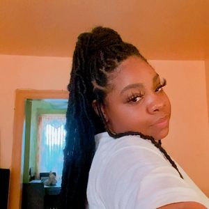 Meet your Posher, Ivoryuna